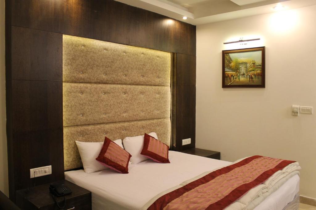 Hotel City Heights Nuova Delhi Esterno foto